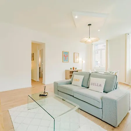 Апартаменты Two-bedroom Flat In The Centre Of *