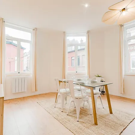 아파트 Two-bedroom Flat In The Centre Of
