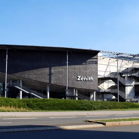 Апартаменты Two-bedroom Flat In The Centre Of *